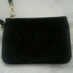 Wristlet